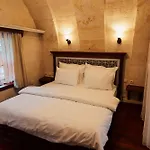 古尔科纳克拉兹辛那索斯特类酒店 4*
